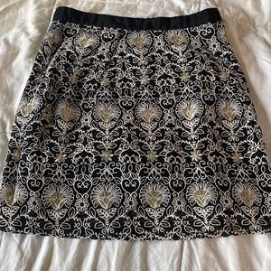 Embroidered skirt
